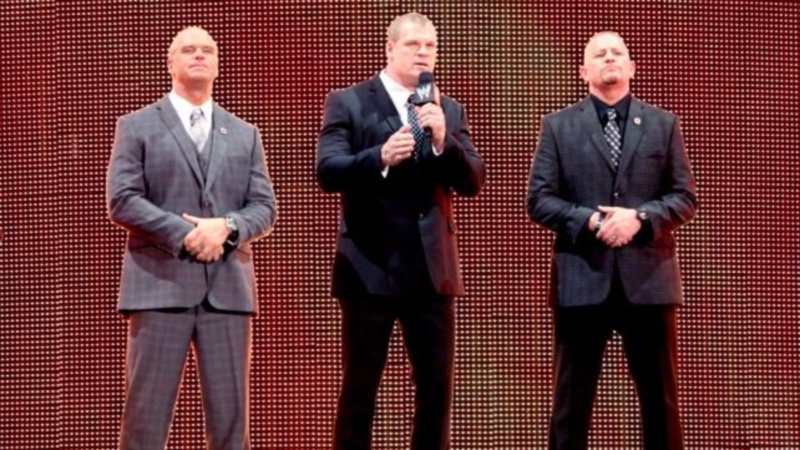 Raw SuperShow: Προειδοποίησε ο Undertaker (photos+videos)