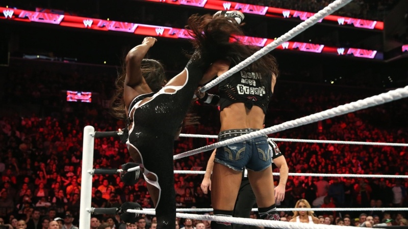 Raw SuperShow: Προειδοποίησε ο Undertaker (photos+videos)