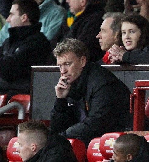 Μάντσεστερ Γιουνάιτεντ: Οπαδός είχε... έτοιμη την μπουνιά στον Μόγιες! (photos)