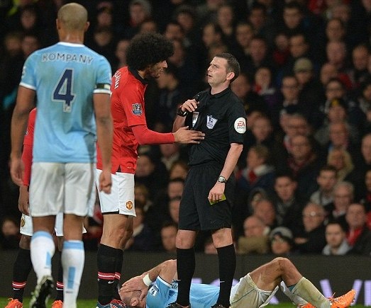 Μάντσεστερ Γιουνάιτεντ: Τι αγκωνιά ήταν αυτή Φελαϊνί! (photos+videos)