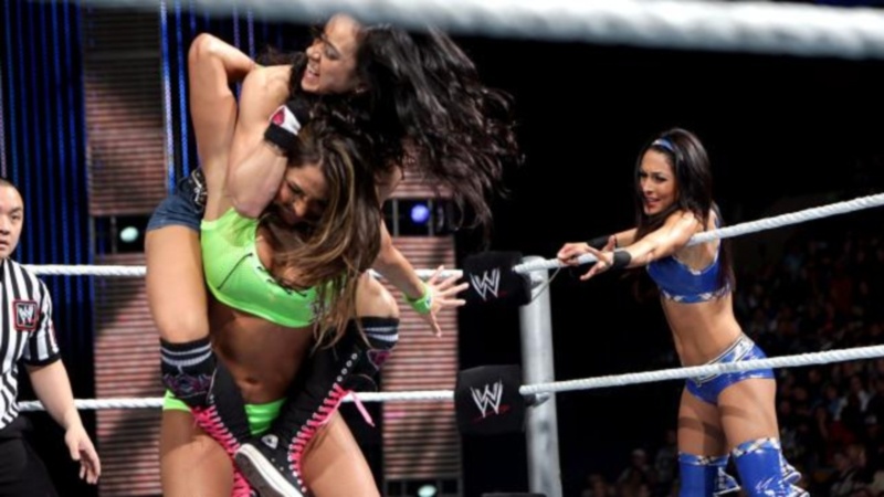 SmackDown: Έριξε τον… γίγαντα ο Bray Wyatt (photos+videos)