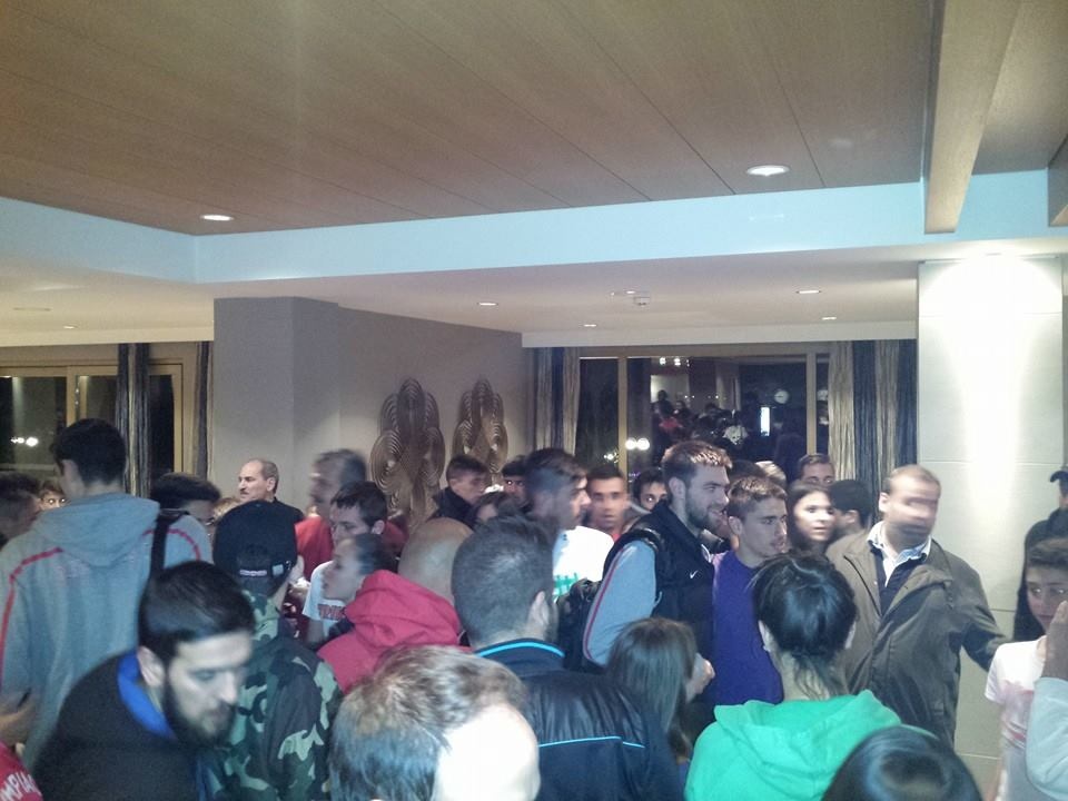 Ολυμπιακός: Αποθέωση στα Τρίκαλα (photos)