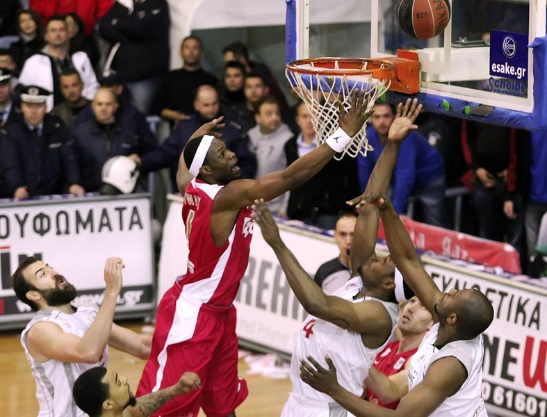 Ολυμπιακός: Έβρεξε... τρίποντα στα Τρίκαλα (photos)
