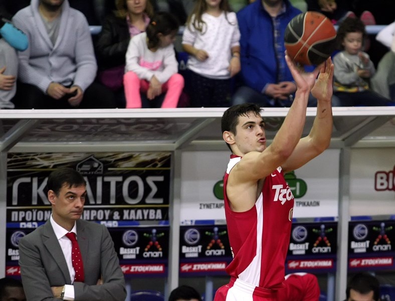 Μπαρτζώκας: «Ο Ολυμπιακός πάντα χαίρεται να παίζει στην επαρχία» (photos)