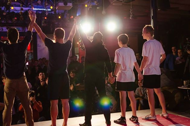 Ο παγκόσμιος freestyler ποδοσφαίρου στο Onsports: «Εγώ και ο Μέσι» (photos+videos)