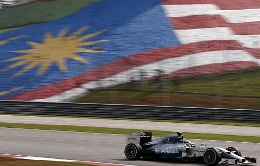 Μερσέντες: Τα ρεκόρ του Χάμιλτον στη Μαλαισία (photos+videos)