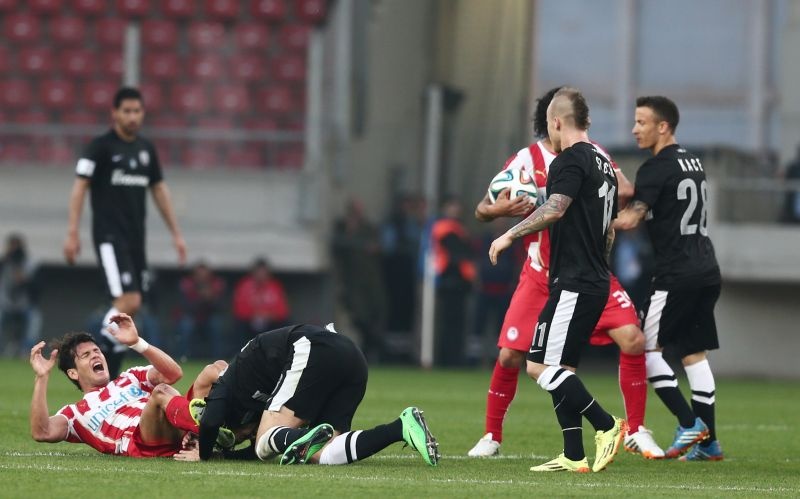 Ολυμπιακός – ΠΑΟΚ: Η ένταση μεταξύ των παικτών (video+photos)