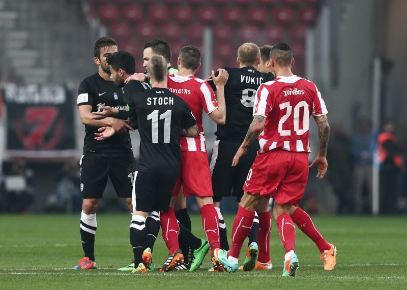 Ολυμπιακός – ΠΑΟΚ: Η ένταση μεταξύ των παικτών (video+photos)