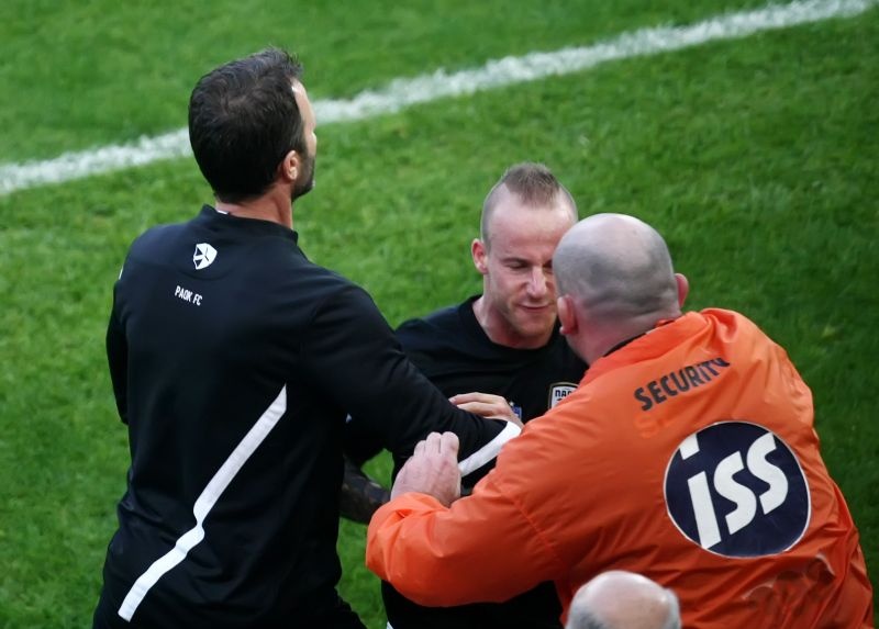 Ολυμπιακός – ΠΑΟΚ: Η ένταση μεταξύ των παικτών (video+photos)