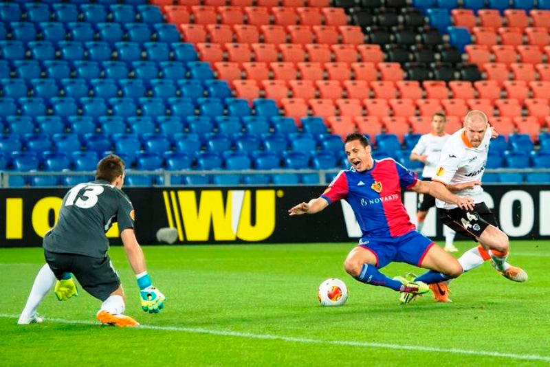 Νίκη πρόκρισης για Βασιλεία, 3-0 τη Βαλένθια (photos)