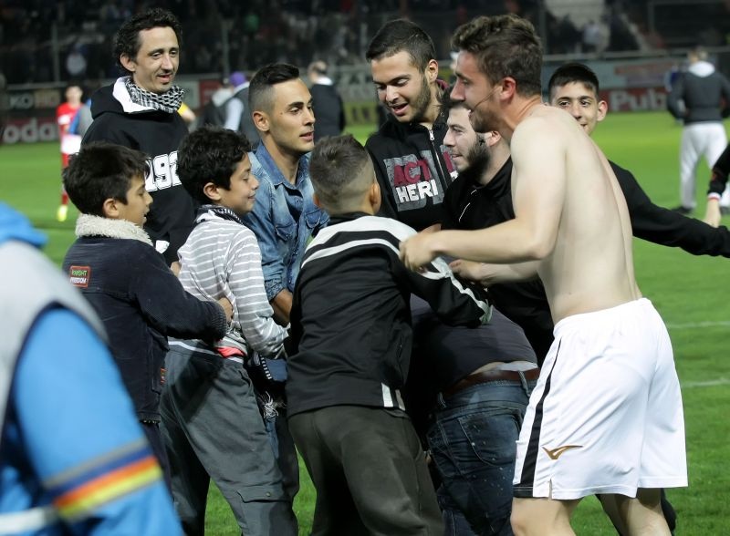 ΟΦΗ: Σήκωσαν στα χέρια Σα Πίντο, Πουλίνακη (photos)