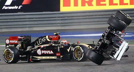 F1: Το τρακάρισμα που τον έστειλε στο νοσοκομείο (photos+videos)