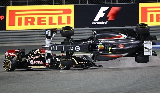 F1: Το τρακάρισμα που τον έστειλε στο νοσοκομείο (photos+videos)