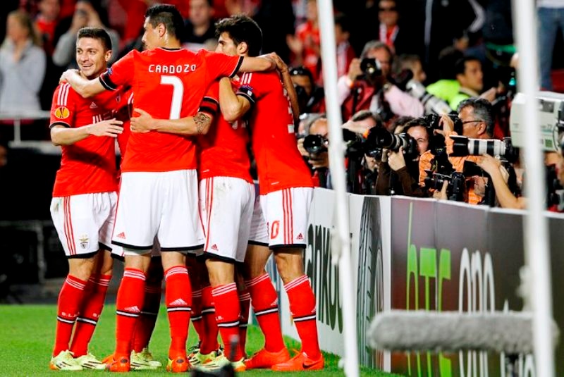 «Καθάρισε» η Μπενφίκα, 2-0 την Άλκμααρ (photos+video)