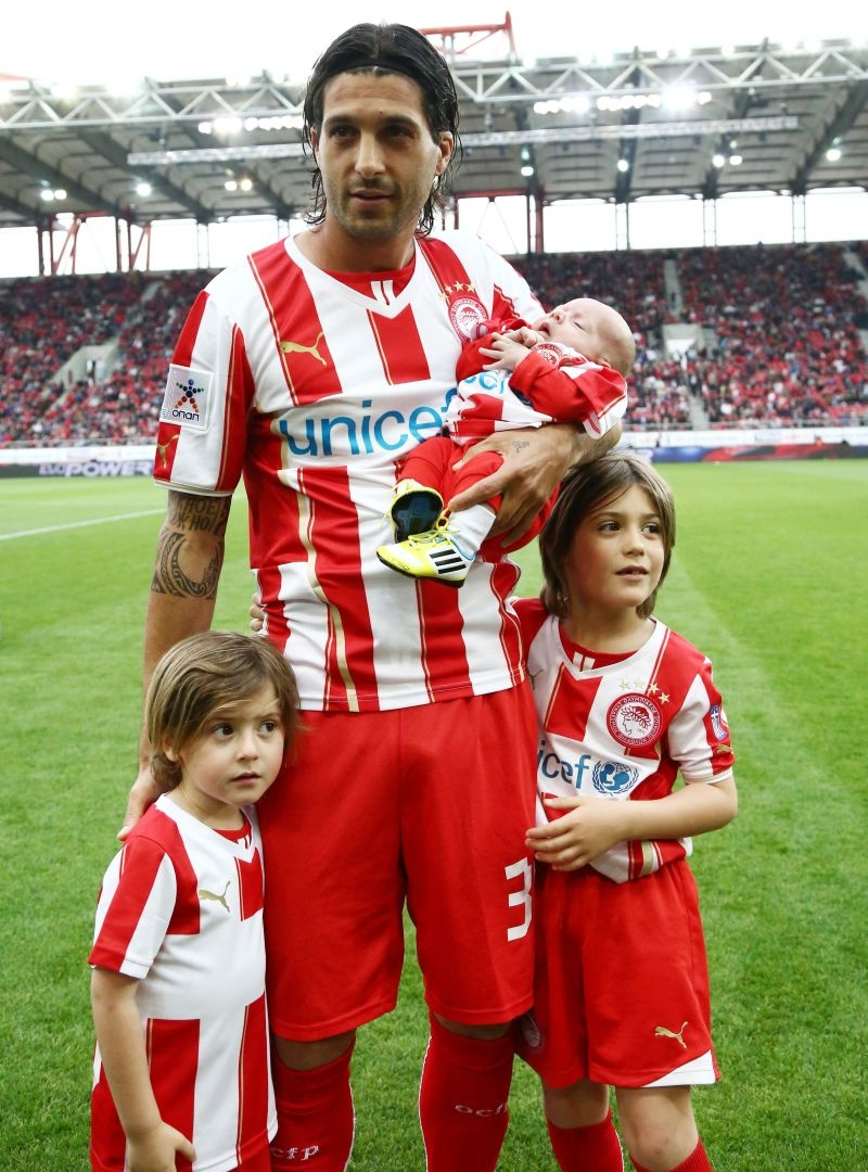 Ολυμπιακός: Οικογενειακώς στη φιέστα ο Τσόρι (photos)