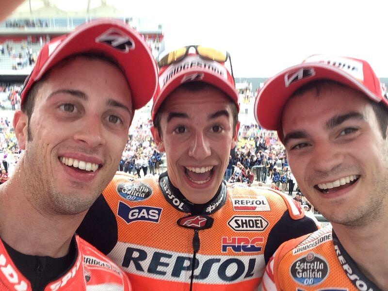 Moto GP: Δεύτερη νίκη με... selfie για Μάρκεζ (photos+videos)