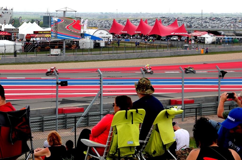 Moto GP: Δεύτερη νίκη με... selfie για Μάρκεζ (photos+videos)