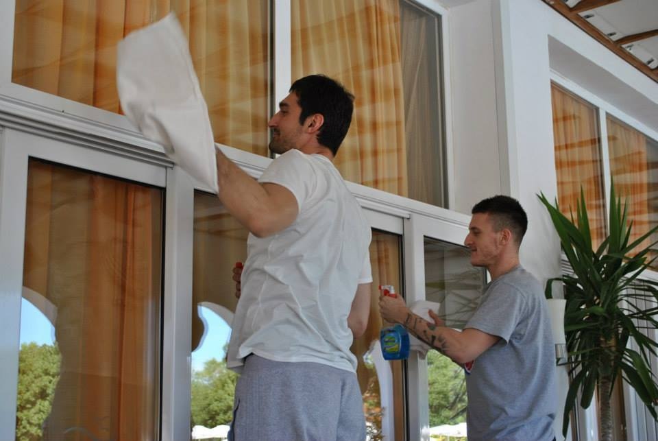 Κολοσσός Ρόδου: Ξέρουν και από ψάρεμα και από τζάμια! (photos)