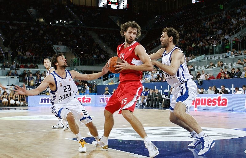 Γιουλ στο Onsports: «Break ο Ολυμπιακός… break και η Ρεάλ!» (photos+videos)