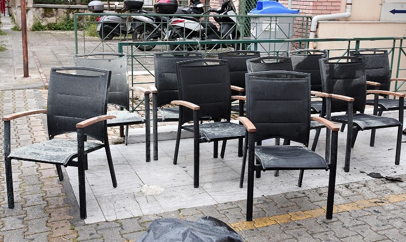 ΠΑΟΚ: Η επίθεση στο μαγαζί του Τζαβέλλα (photos)