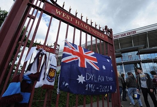 Γουέστ Χαμ: Απέσυρε το «38» του Τομπίδη (photos)