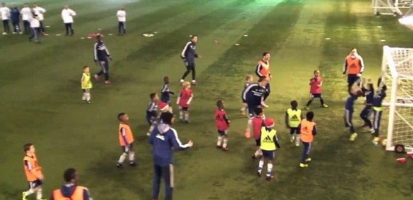 Τσέλσι: Έπαιξαν με 8χρονους! (photos+video)