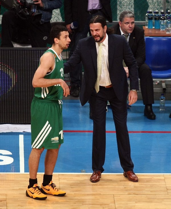 Ούκιτς: «Χρειαζόμαστε την υποστήριξή σας!» (photos+tweet)