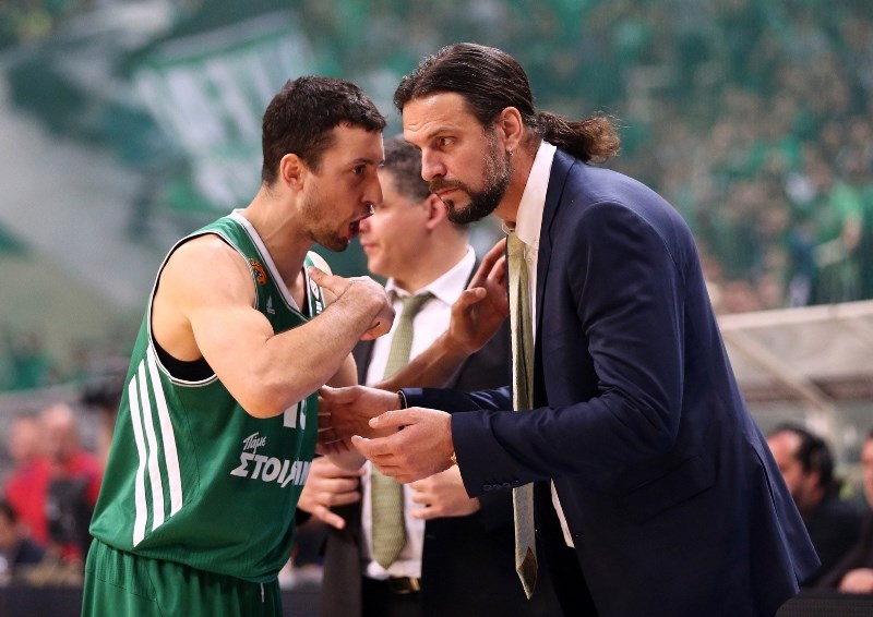 Ούκιτς: «Χρειαζόμαστε την υποστήριξή σας!» (photos+tweet)