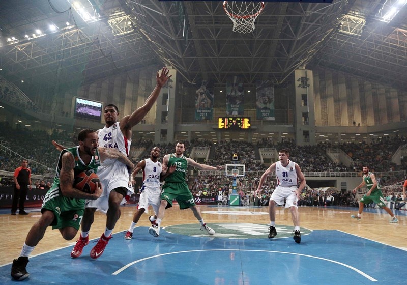 Παναθηναϊκός: Σκίστηκαν τα παπούτσια του Ράιτ! (photos+tweet)