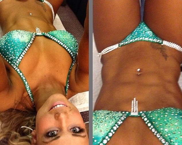 Αγγλία: Σε διαγωνισμό μπικίνι σέξι γυναίκα παίκτη (photos+video)