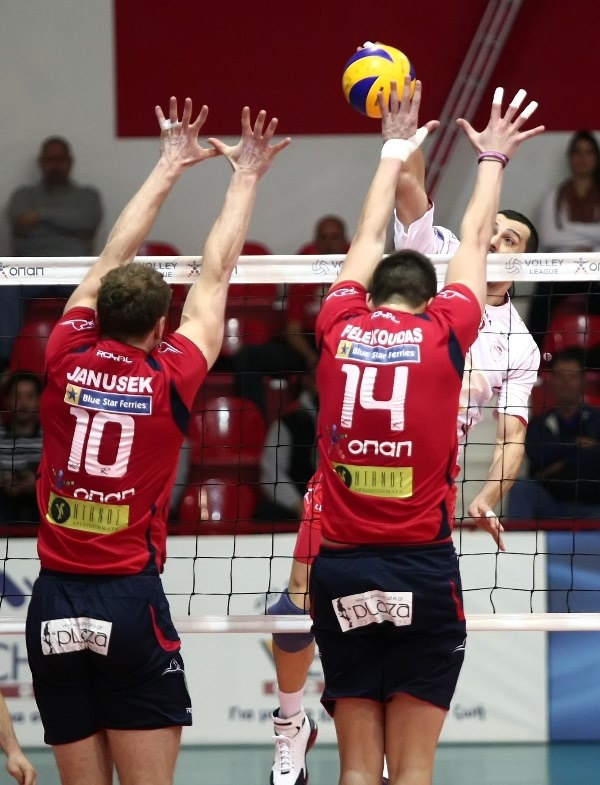 Ολυμπιακός: MVP ο Χριστοφιδέλης (photos)