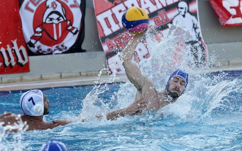 Ολυμπιακός: 2-0 και μία νίκη από τον τίτλο (photos)