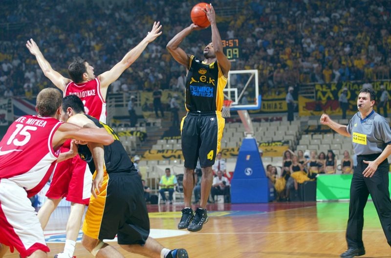 Χόλντεν στο Onsports: «Τρέμω... Παναθηναϊκό και Διαμαντίδη!» (photos+videos)