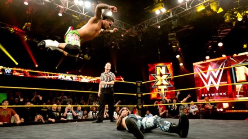 ΝΧT: Παρέμβαση Triple H (photos+videos)