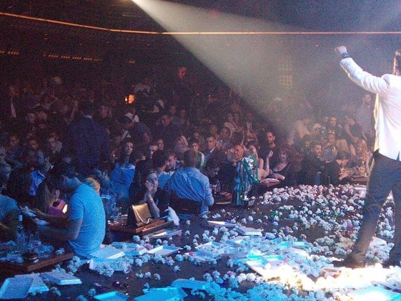 Χρυσός στο γήπεδο… Αργυρός στο τραγούδι (photos)