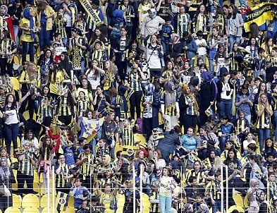 Φενέρμπαχτσε: Αποθέωση από 50.000 γυναίκες και παιδιά! (photos+videos)