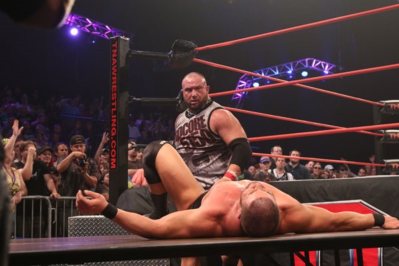 TNA Sacrifice: Παρέμεινε πρωταθλητής ο Young (photos+videos)