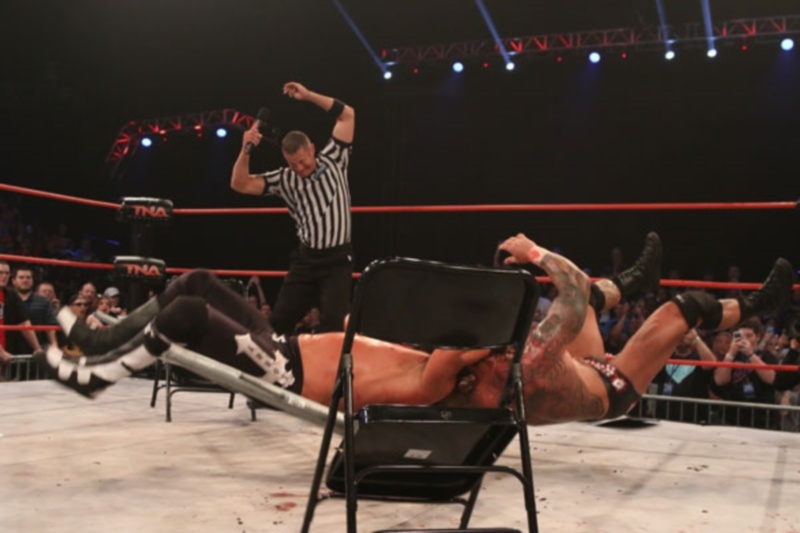 TNA Sacrifice: Παρέμεινε πρωταθλητής ο Young (photos+videos)