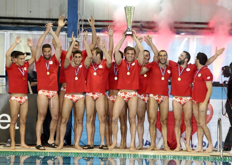 Ολυμπιακός: Θεαματική η απονομή στους πρωταθλητές (photos)