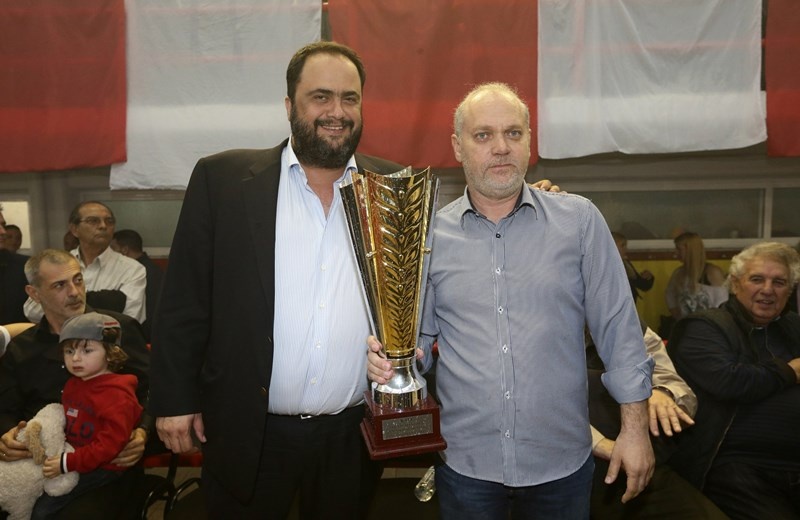 Ολυμπιακός: Θεαματική η απονομή στους πρωταθλητές (photos)