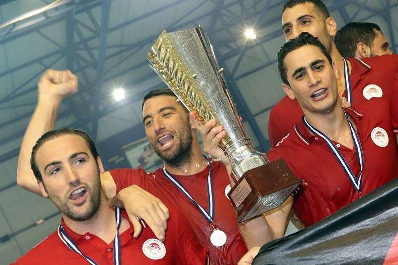 Ολυμπιακός: Θεαματική η απονομή στους πρωταθλητές (photos)