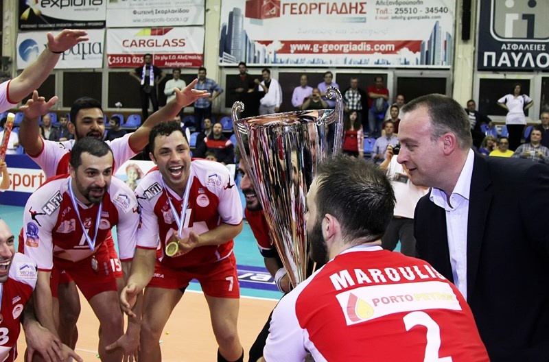 Ολυμπιακός: Η απονομή της κούπας (photos)