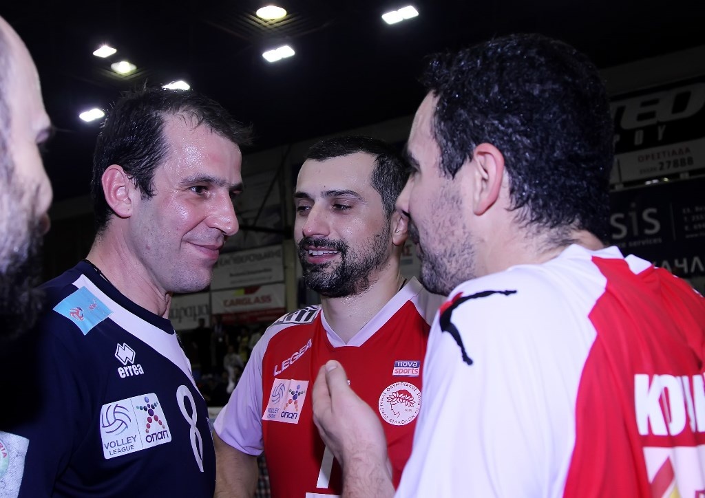 Ολυμπιακός: Η απονομή της κούπας (photos)