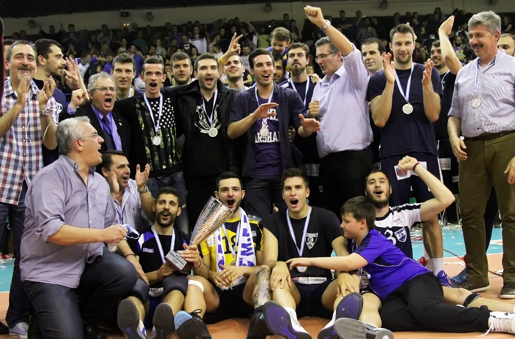 Ολυμπιακός: Η απονομή της κούπας (photos)