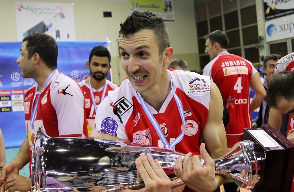 Ολυμπιακός: Η απονομή της κούπας (photos)