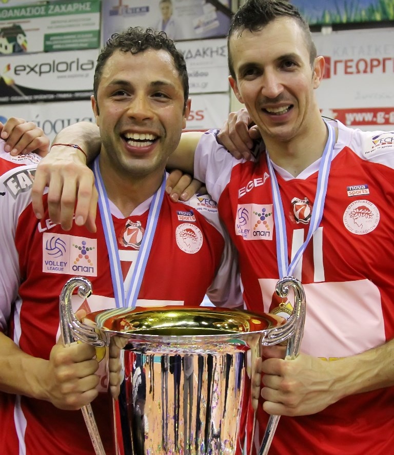 Ολυμπιακός: Η απονομή της κούπας (photos)