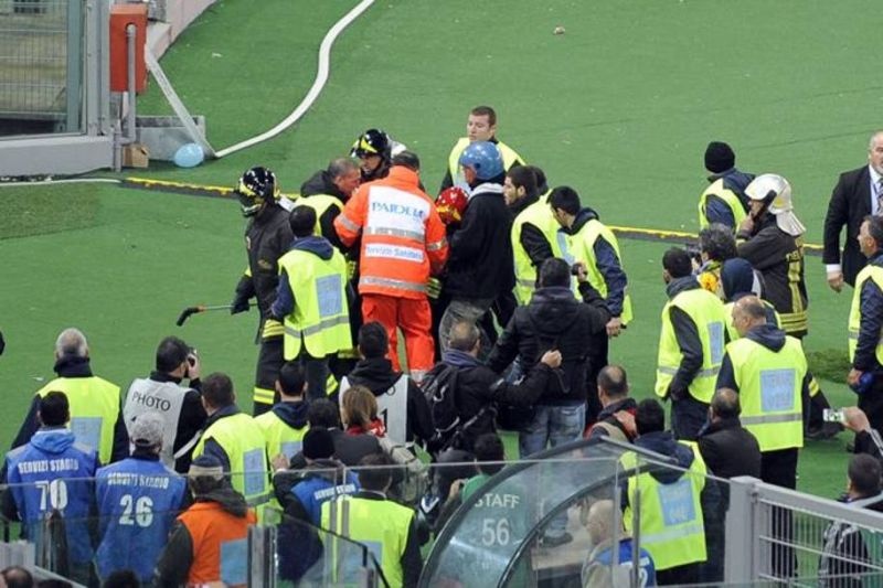 Φιορεντίνα-Νάπολι: Ένταση και μέσα στο γήπεδο (photos)