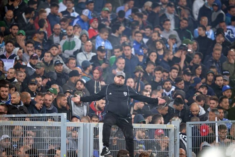 Φιορεντίνα-Νάπολι: Ένταση και μέσα στο γήπεδο (photos)