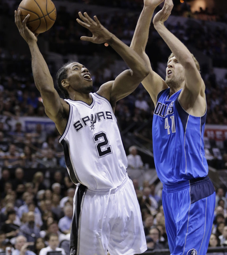 Σπερς -  Μάβερικς: Ο Πάρκερ «καθάρισε» τον Νοβίτσκι (photos+videos)