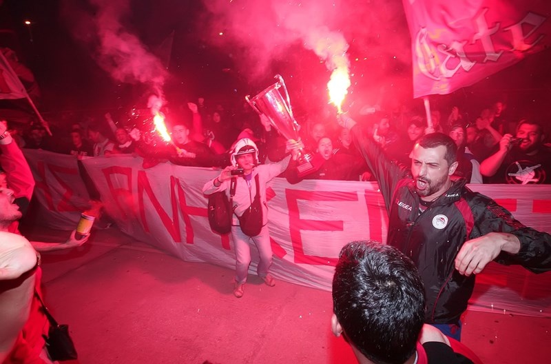 Ολυμπιακός: Χαμός στην υποδοχή στου Ρέντη (photos)